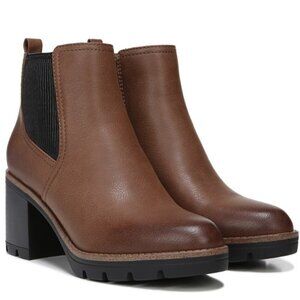 NATURALIZER Madalynn-Gore Lug Sole Booties
